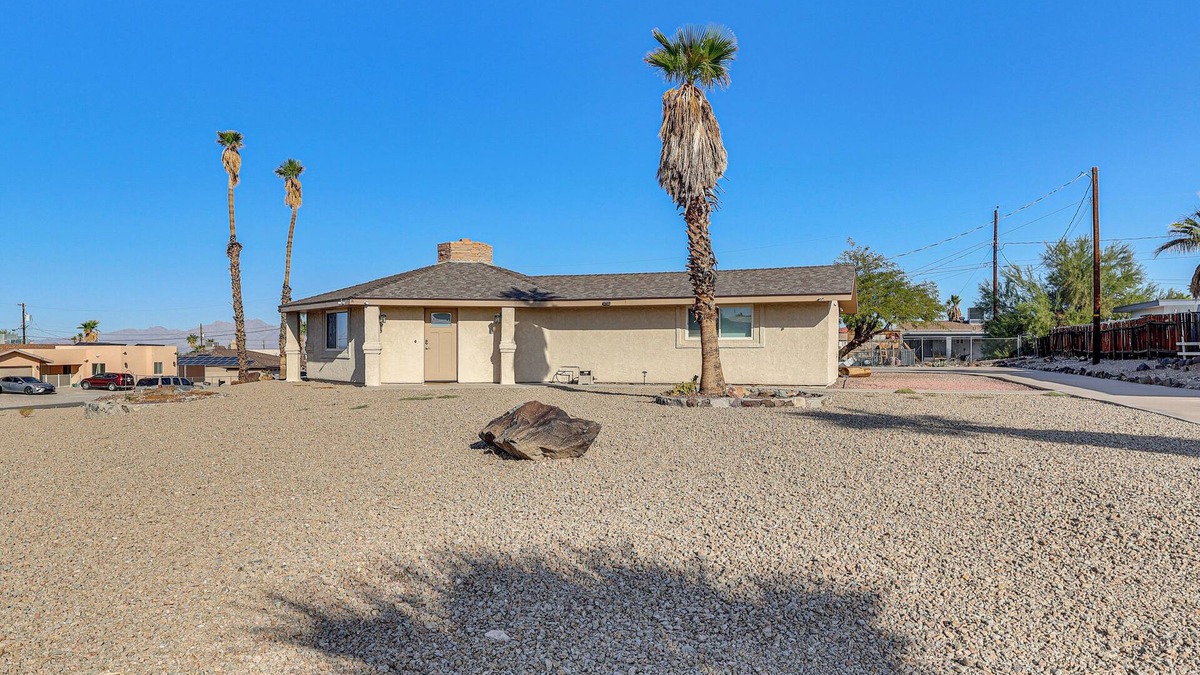 Lake Havasu City House | 3 Mi to Lake Havasu: Family Home w/Game Room
