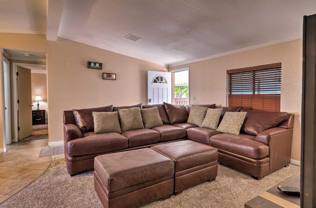 Page House | 3 Mi to Lake Powell Page Home with Patio and BBQ