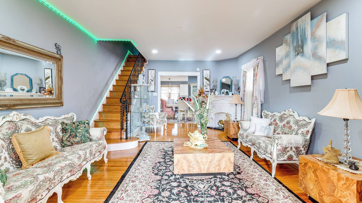 Yeadon House | 3 Mi to Penn: Pet-Friendly Townhome in Yeadon!