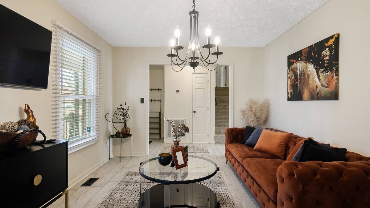 South View House | 3 Miles from Hope Mills Lake! 2 acre home with 5 SmartTvs + Self Check