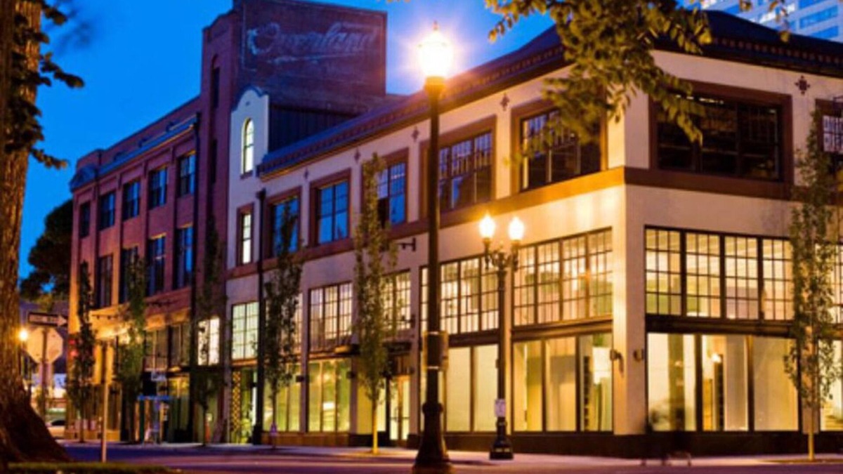 Downtown Portland Hotel | 3 Modern Units at Dossier Hotel! Near Portland Japanese Gardens! W/Parking
