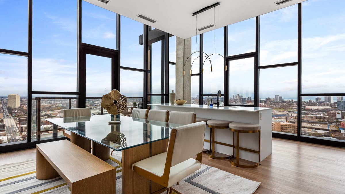 River West Apartment | 3 Penthouses, 1 Floor, Group Stay, Sleeps 21