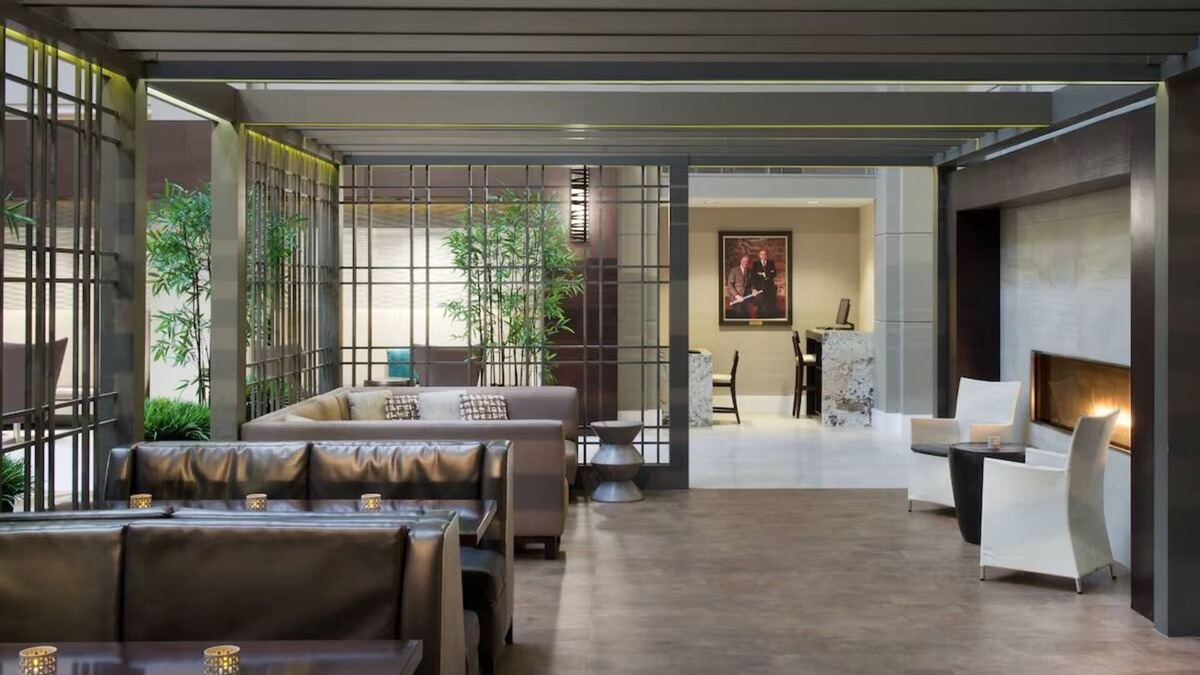 Fairfax Hotel | 3 Pet-Friendly Rooms Near Patriot Park North | Free Parking