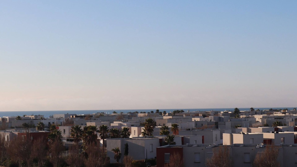 Sete Apartment | 3-Room 75m² with Terrace and Double Parking in Sète