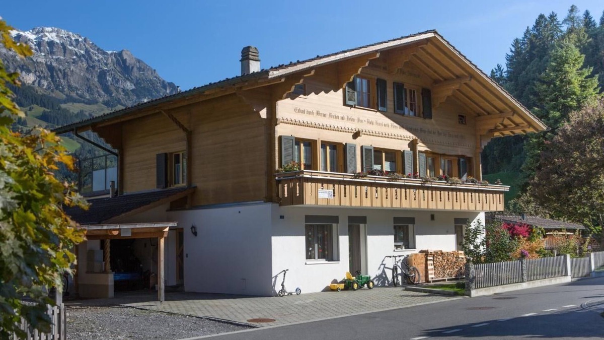 Frutigen Ski Chalet | 3-room apartment Gehrihornblick