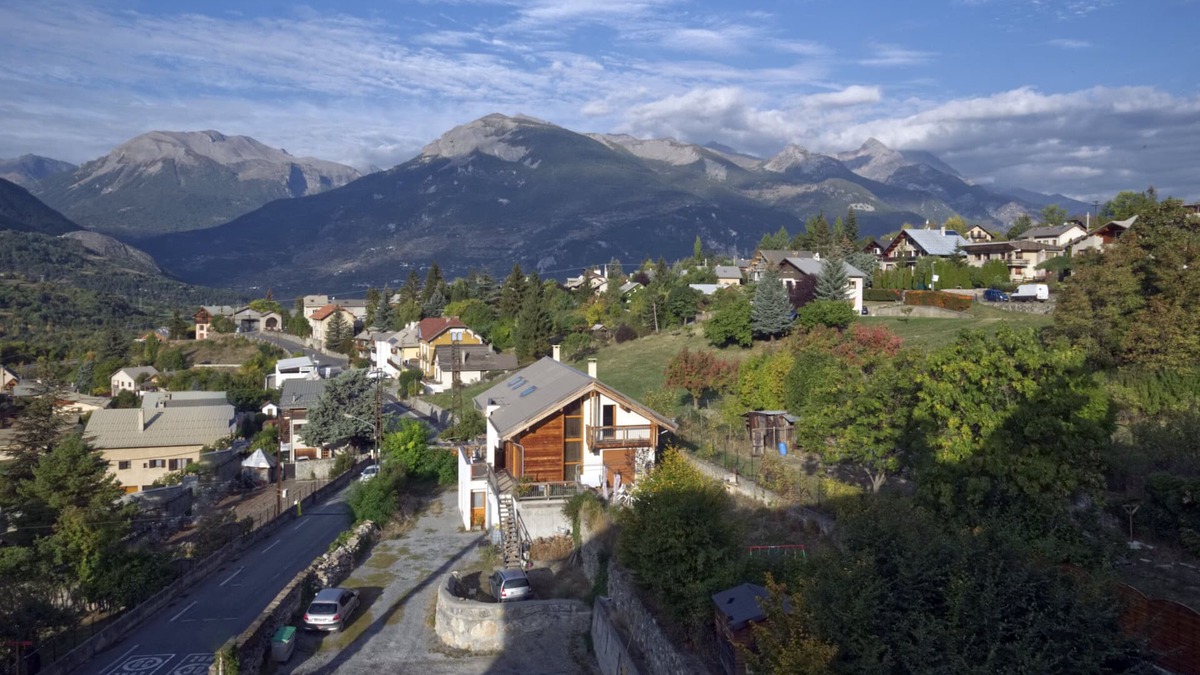 Guillestre Apartment | 3 room apartment - Village Center - Enjoy the mountains and Ski!