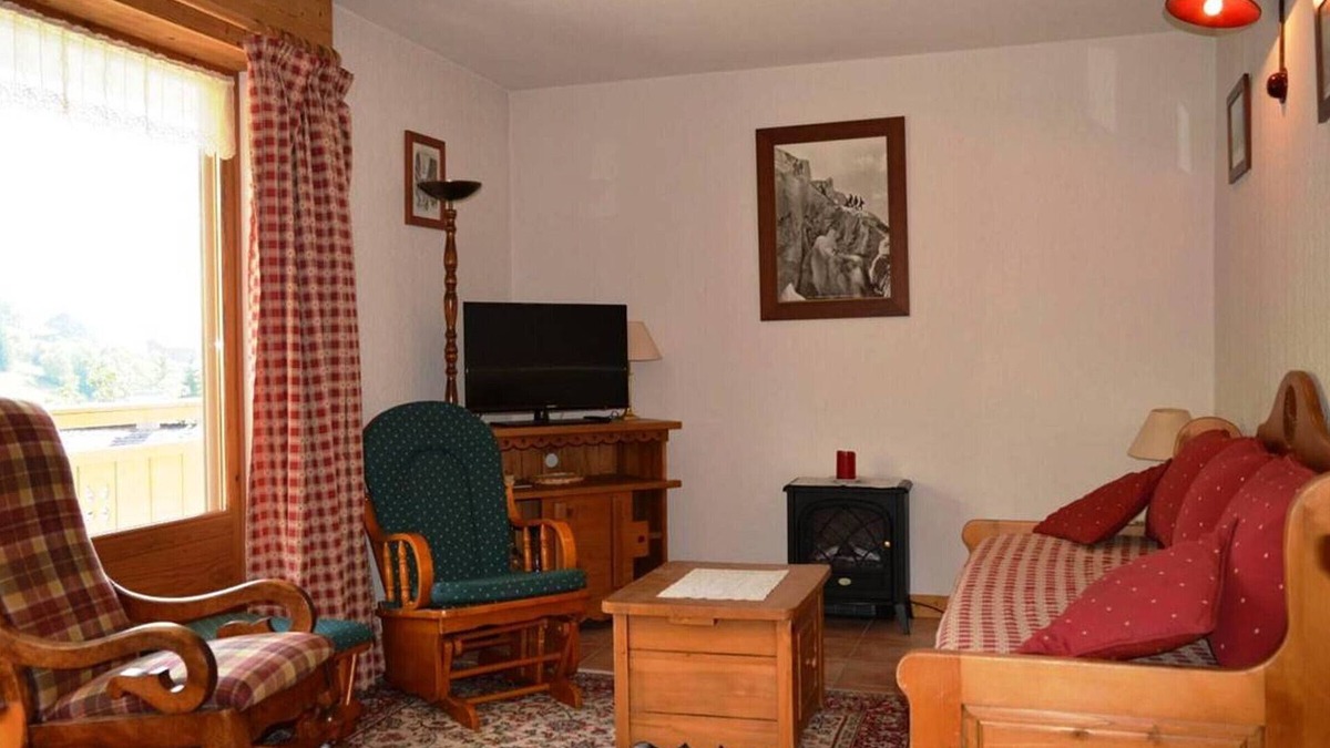 Le Grand-Bornand Apartment | 3-room apt, sleeps 6, near shops and slopes, parking included, pets allowed