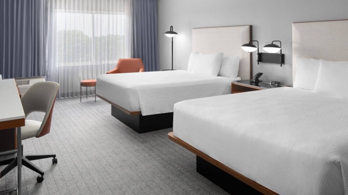 Oldsmar Hotel | 3-Room Getaway! Relax with Smart TVs, Pool & Family-Friendly Attractions