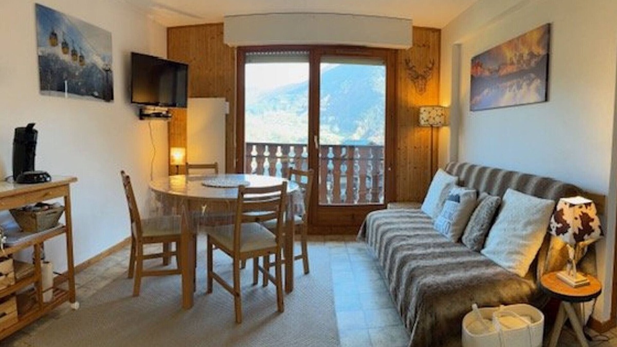 Saint-Jean-dʼAulps Apartment | 3-room ski-in/ski-out with balcony in Saint-Jean-d'Aulps