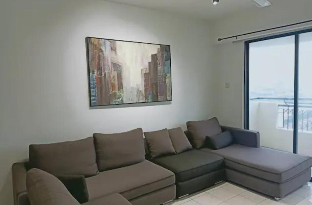 Bandar Tun Razak Apartment | 3 Rooms 10 pax VKA near LRT Axiata Bkt-Jalil IMU APU