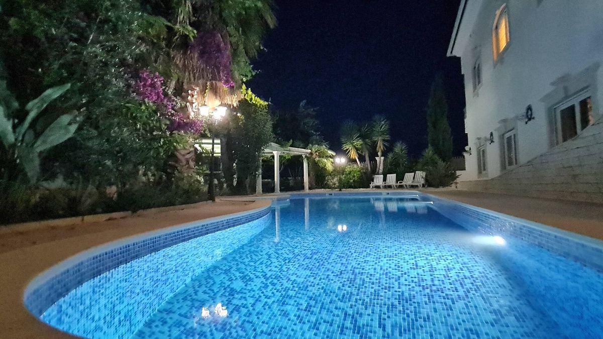 Maceira House | 3 Rooms Penthouse at Luxury Villa 5☆(6-8 Guests) by Silver Village Residence