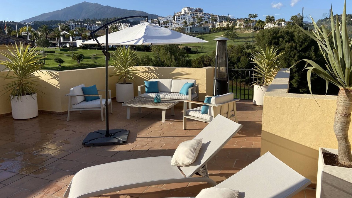 Benahavis Apartment | 3 Rooms with Huge Rooftop Solarium With See View