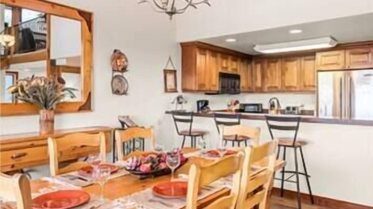 Snowmass Village Resort | 3 Snowmass Amazing Central Condo