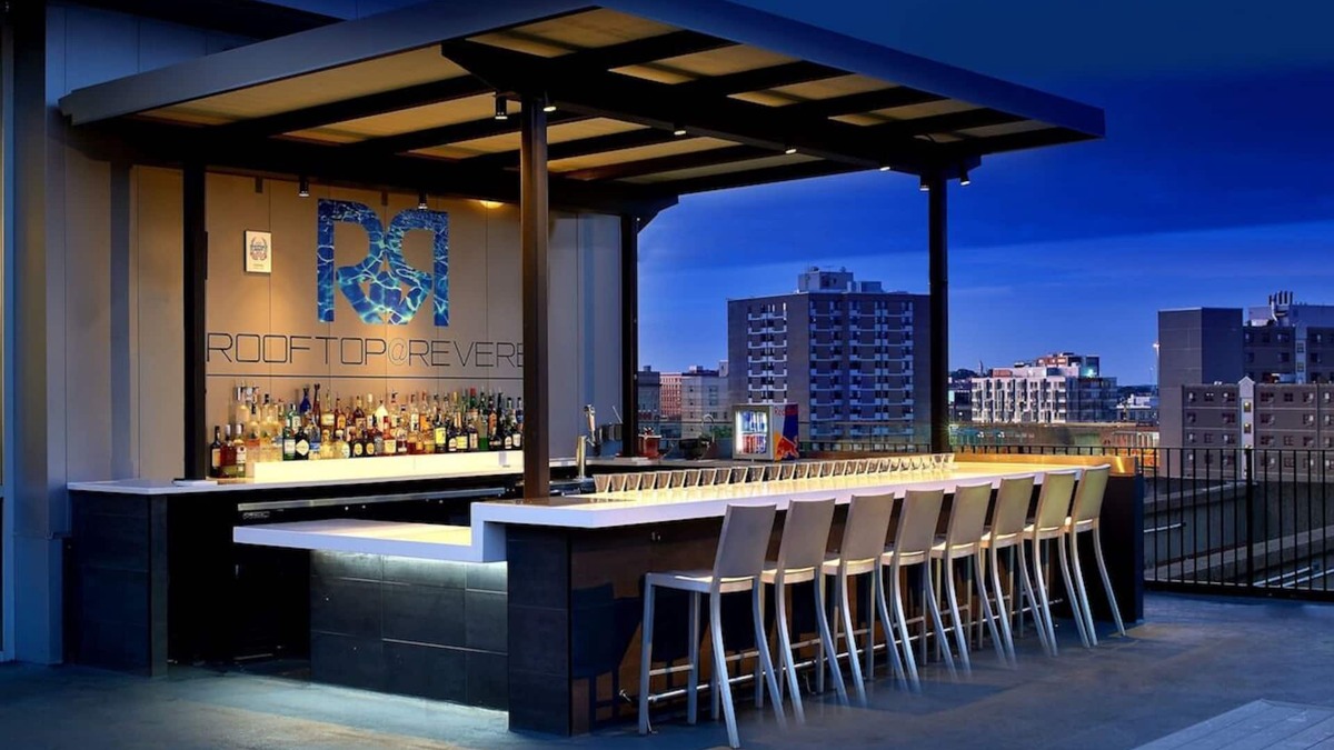 Bay Village Hotel | 3 Sophisticated Suites Perfect for a Relaxing Boston Stay - Walk to Attractions