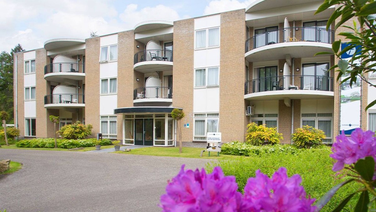 De Bult Hotel | 3 Spacious Units Hideaway Near Giethoorn Canals & Hiking Routes | Pet Friendly