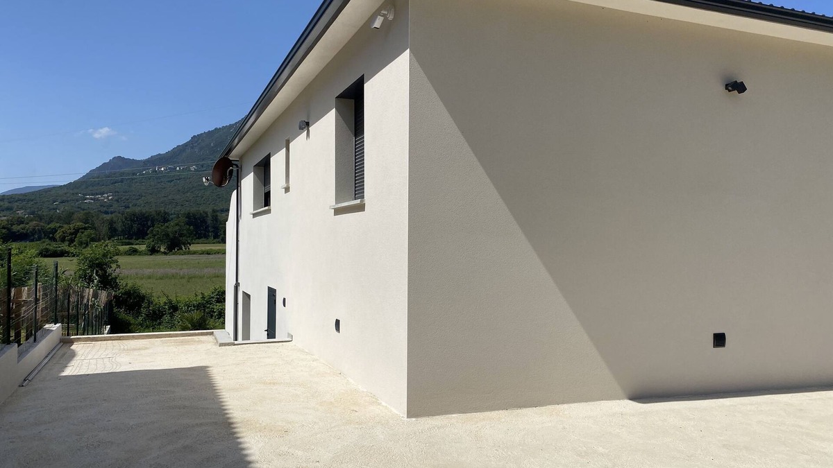 San-Nicolao Apartment | 3-star apartment with mountain views, 5-minute drive from the beach
