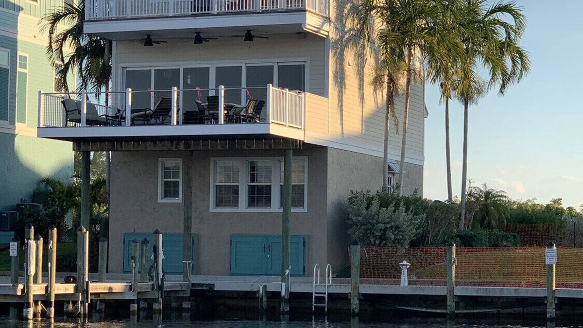 Cape Harbour House | 3 Story Amazing Home on the Water