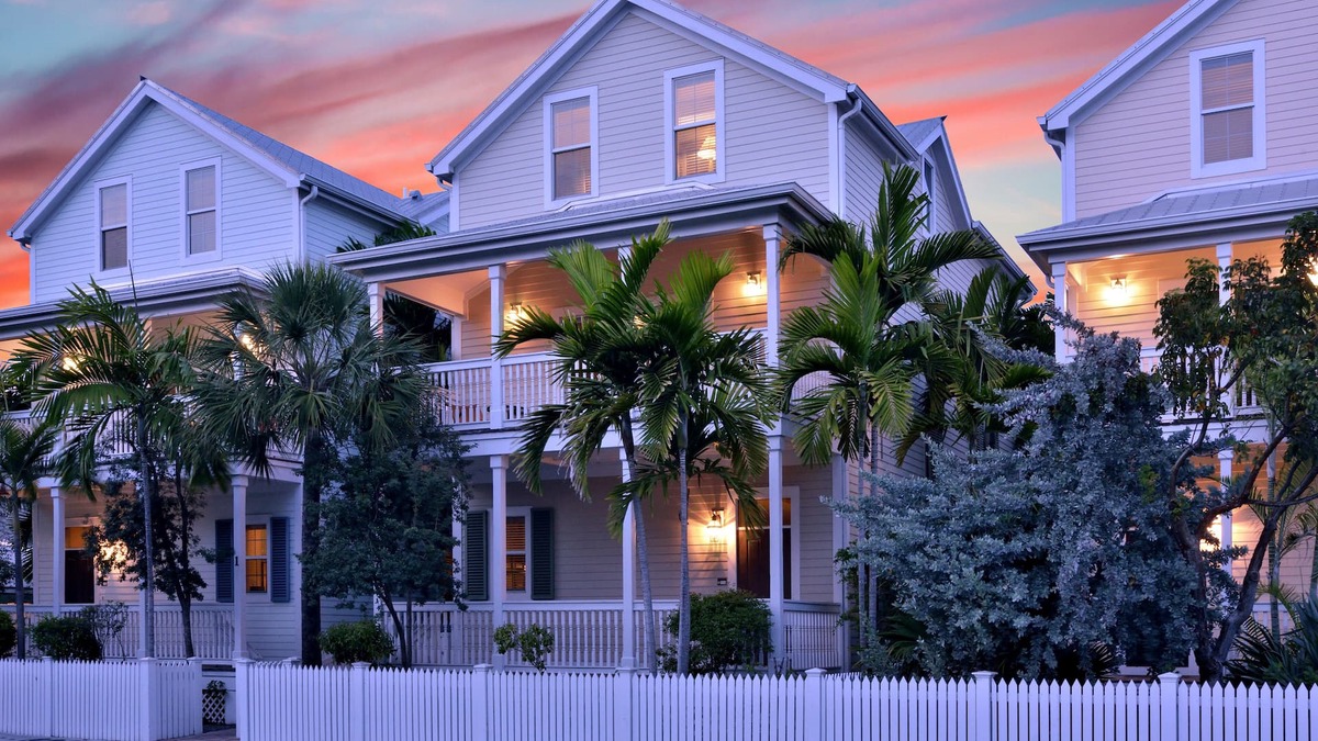 Meadows House | 3-Story spacious conch style home w/private pool & dock!