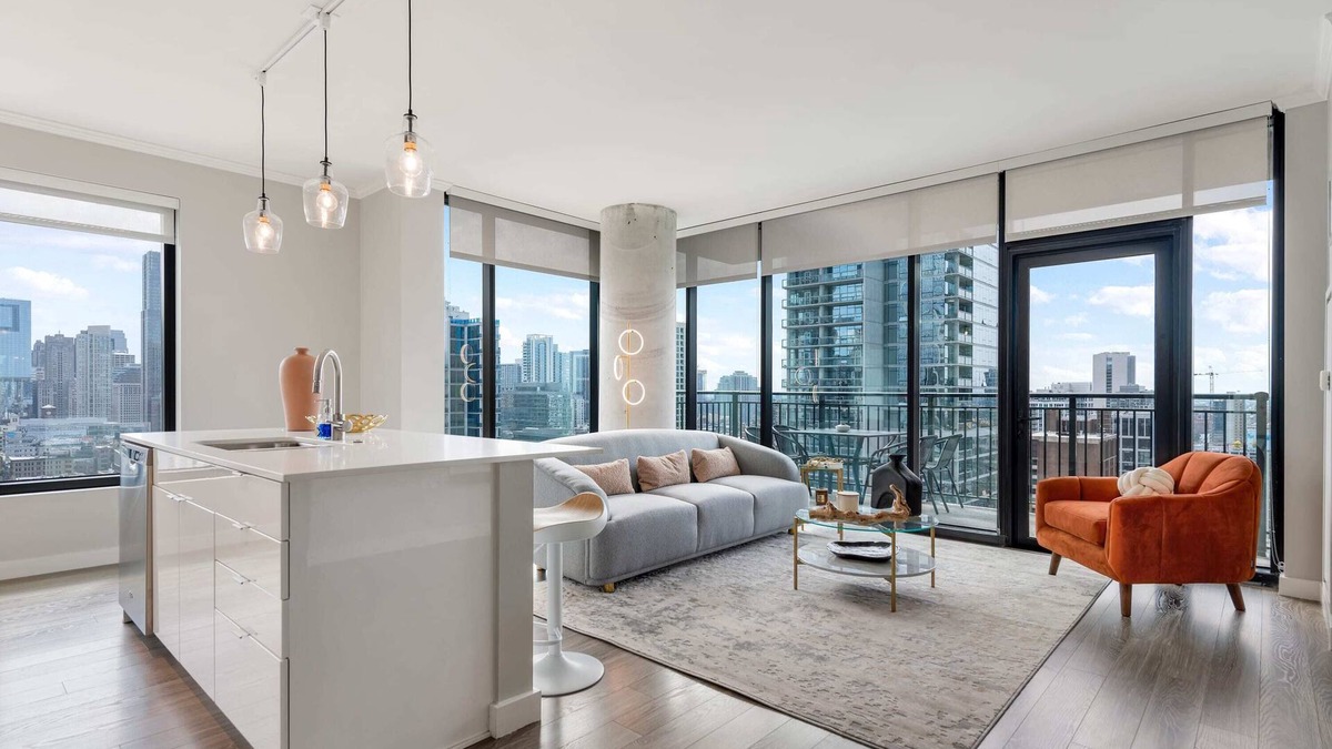 Rush and Division Apartment | 3 Stylish 2BRs Steps from Magnificent Mile