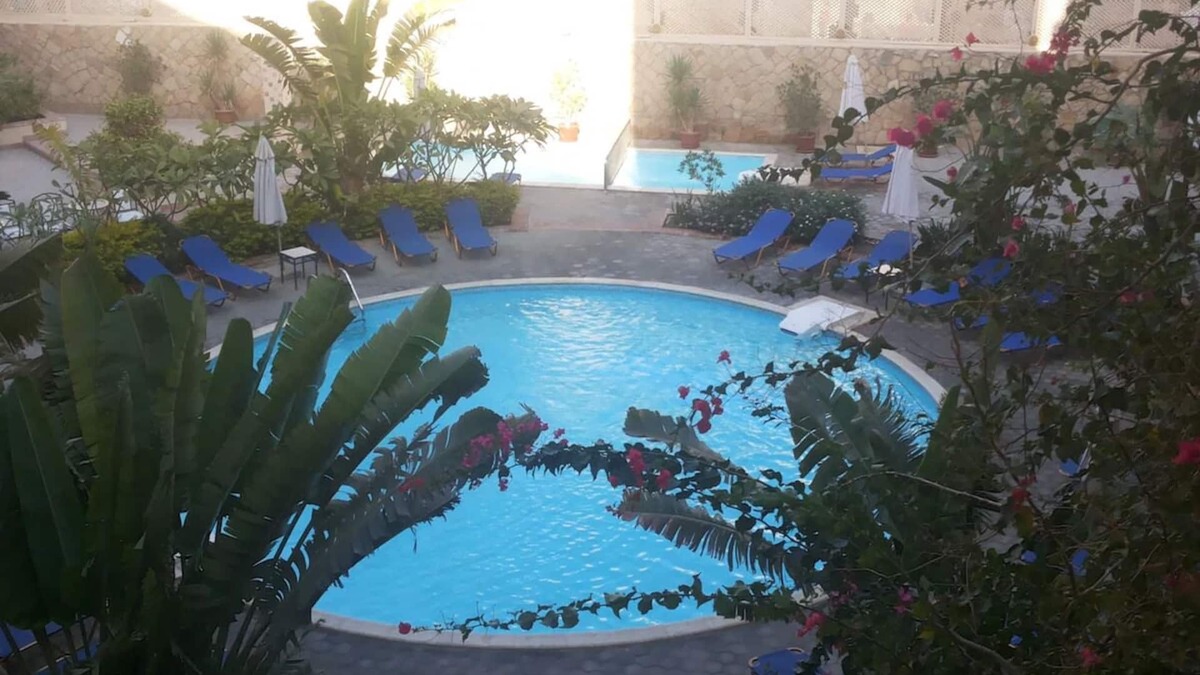 Al Mamsha El Seyahi Hotel | 3 Stylish Units: Poolside Boutique Stay Near Shops & Saqqala Square