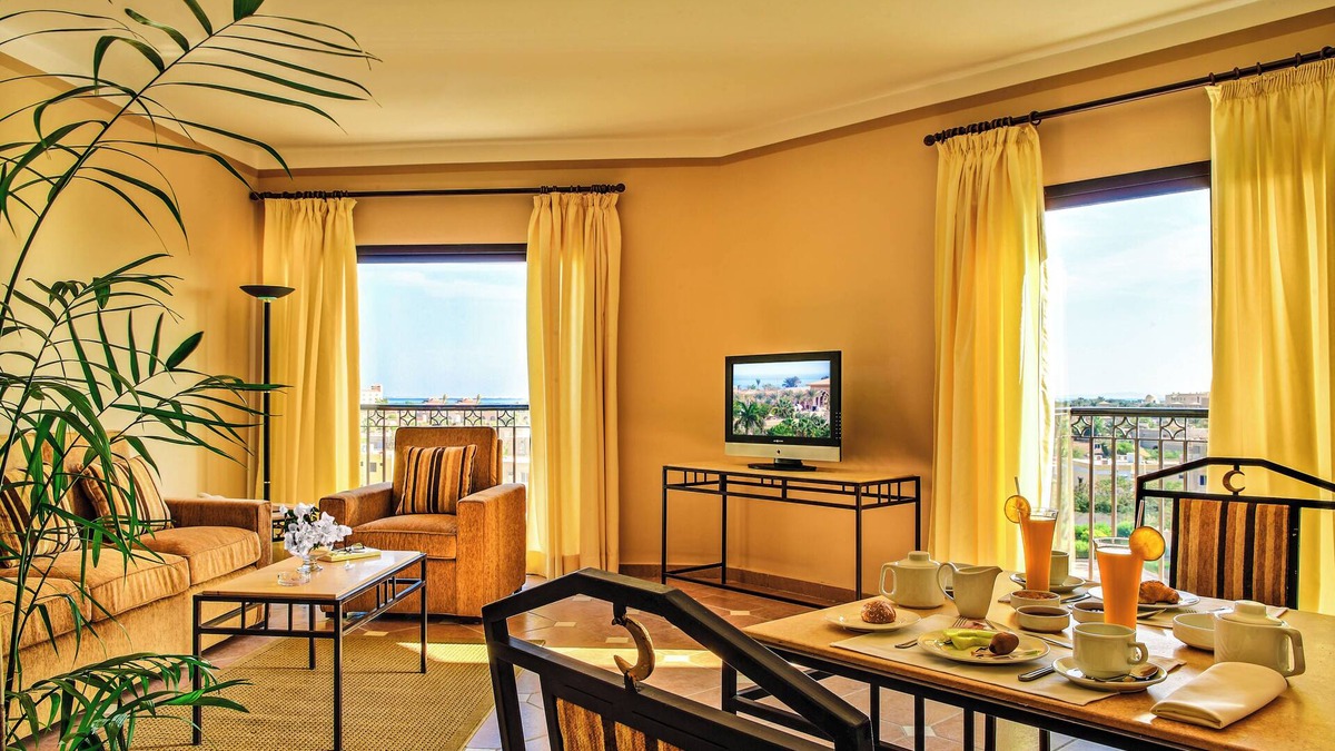 Al Mamsha El Seyahi Hotel | 3 Sun-Kissed Suites with Pool, Snack Bar & Close to Hurghada Attractions