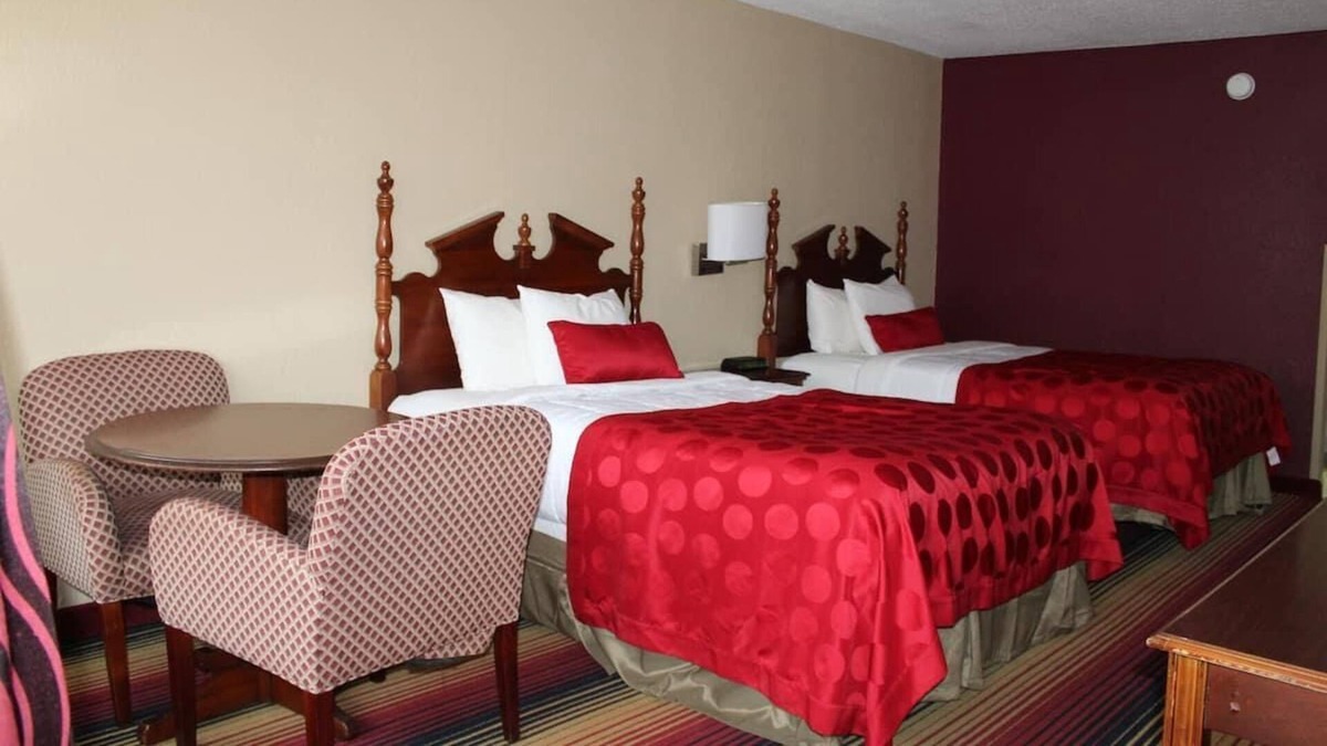 Perry House | 3 x Non-smoking Two Doubles 1st Floor Room at FairBridge Inn Express Perry