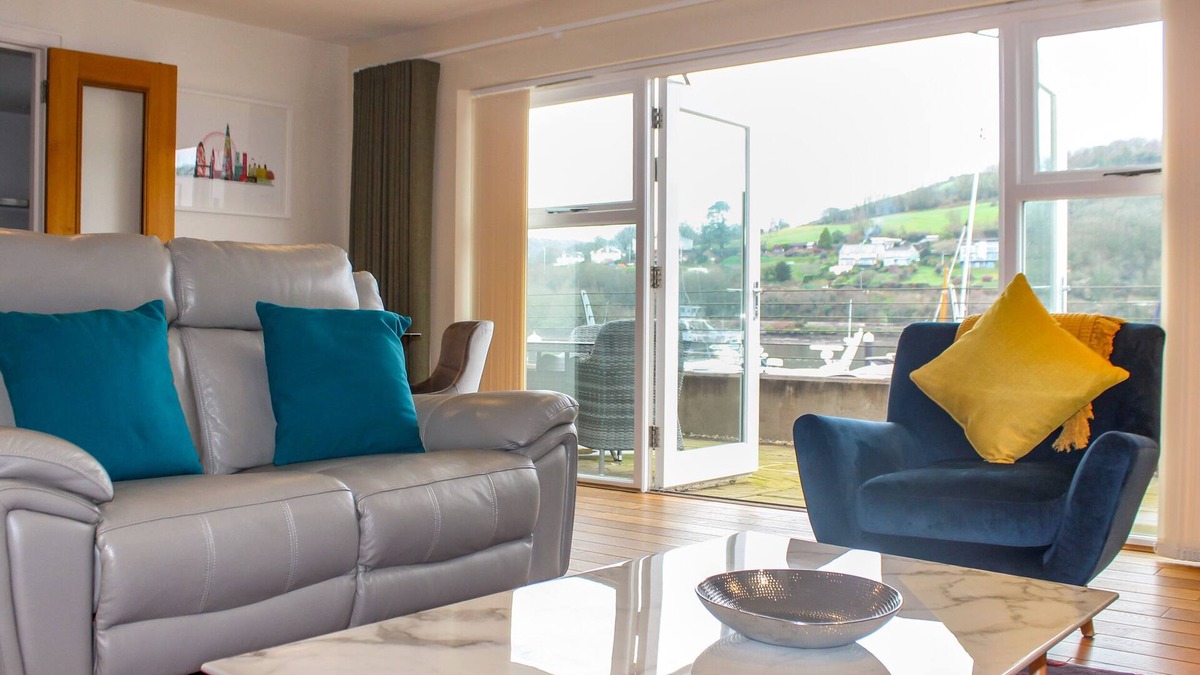 Dartmouth Cottage | 30 Dart Marina
