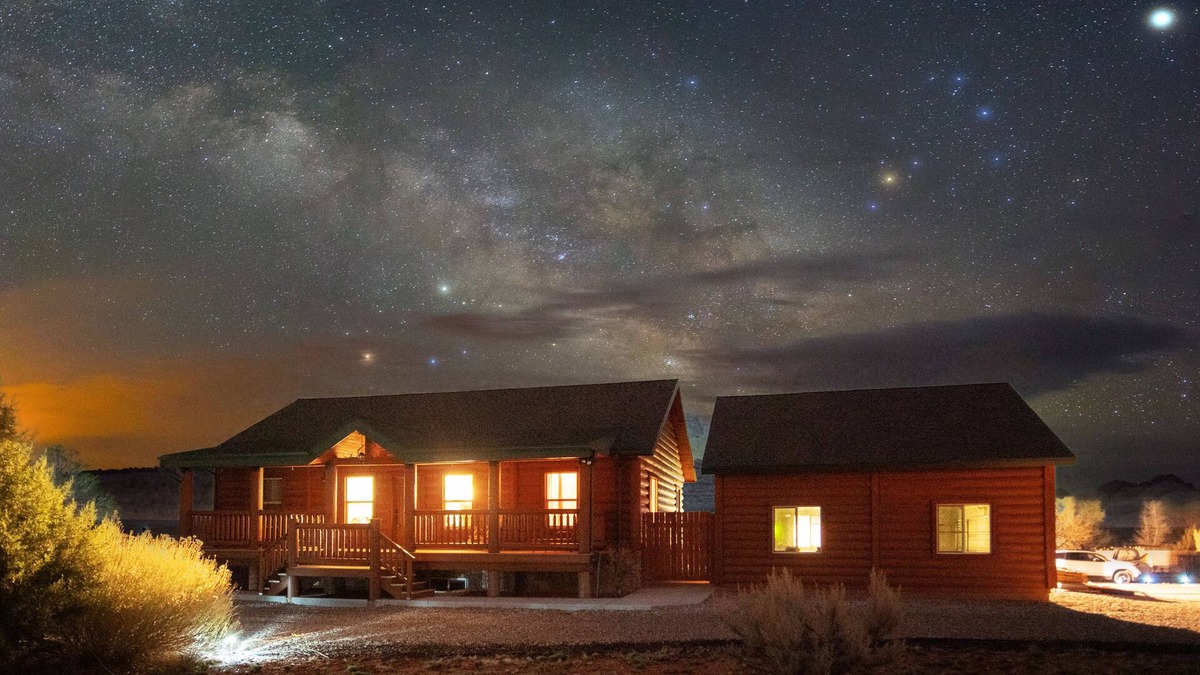 Kanab Cabin | ★30 mins to Zion★Two Cabins w/Game Room★Bryce/Lake Powell/Grand Canyon