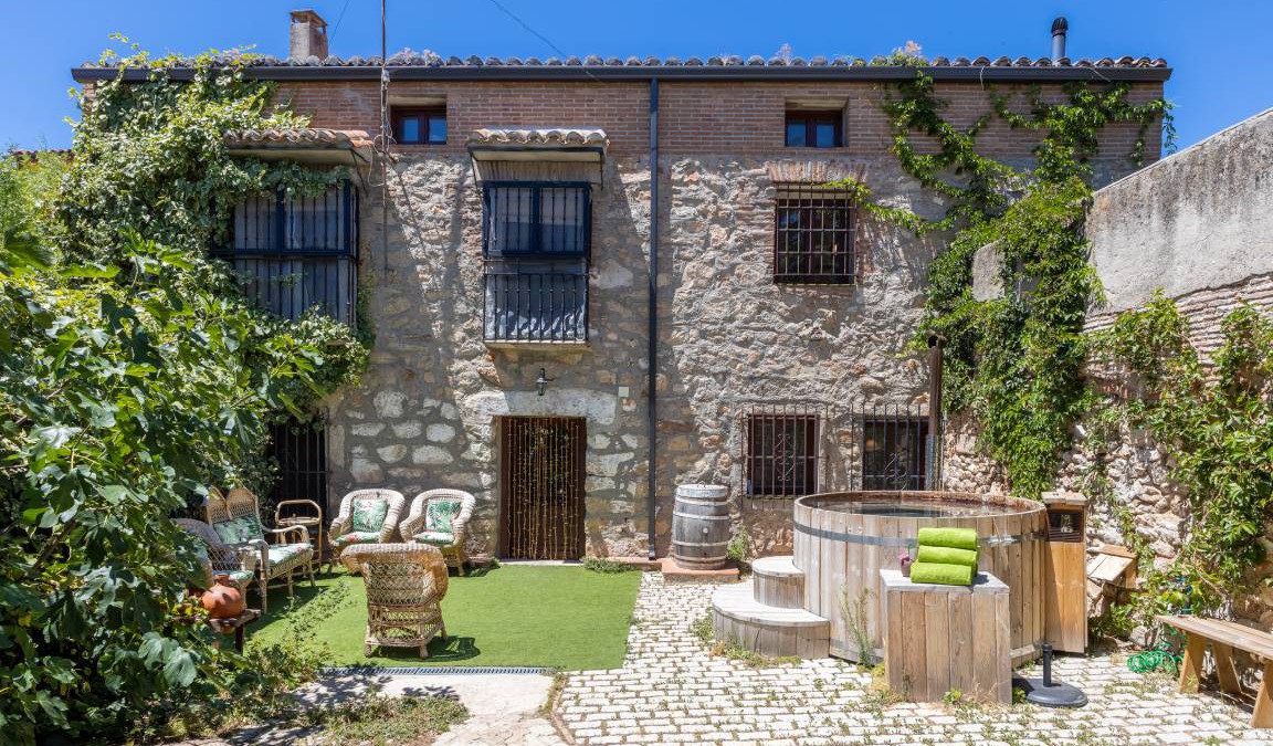 Cadalso de los Vidrios House | 300 m² House ∙ 5 bedrooms ∙ 10 guests