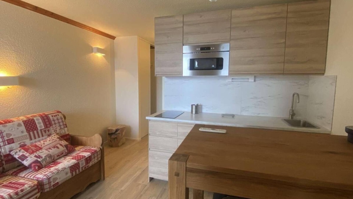 Eclose-Ouest Apartment | 300m from ski lifts, 3rd floor, tv, ski locker, 23m², Alpe d'Huez