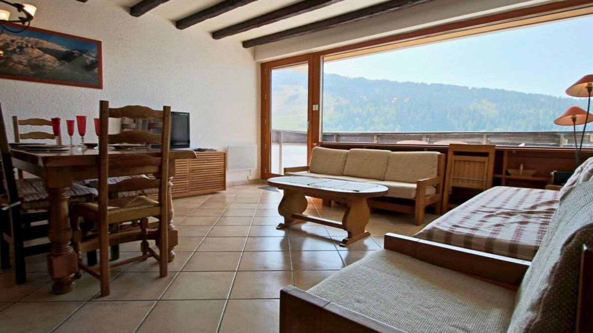 Chamrousse Apartment | 300m from ski slopes, 4th floor, balcony, tv, 55m², Chamrousse