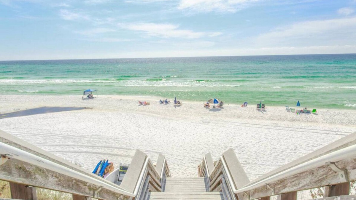 Seagrove Beach Condo | 30A Cozy Getaway - Steps to Sand!