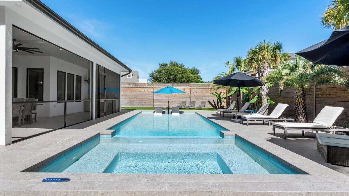Gulfview Heights House | 30A Happy by the Sea by AvantStay | Pool, Golf Cart, Bikes