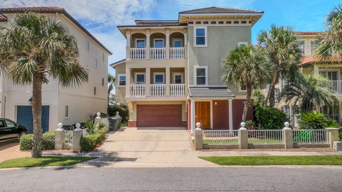 Santa Rosa Beach House | 🐬30A-Steps to Beach-Gulf Views-4 Bikes-Dolphin Overlook🐬