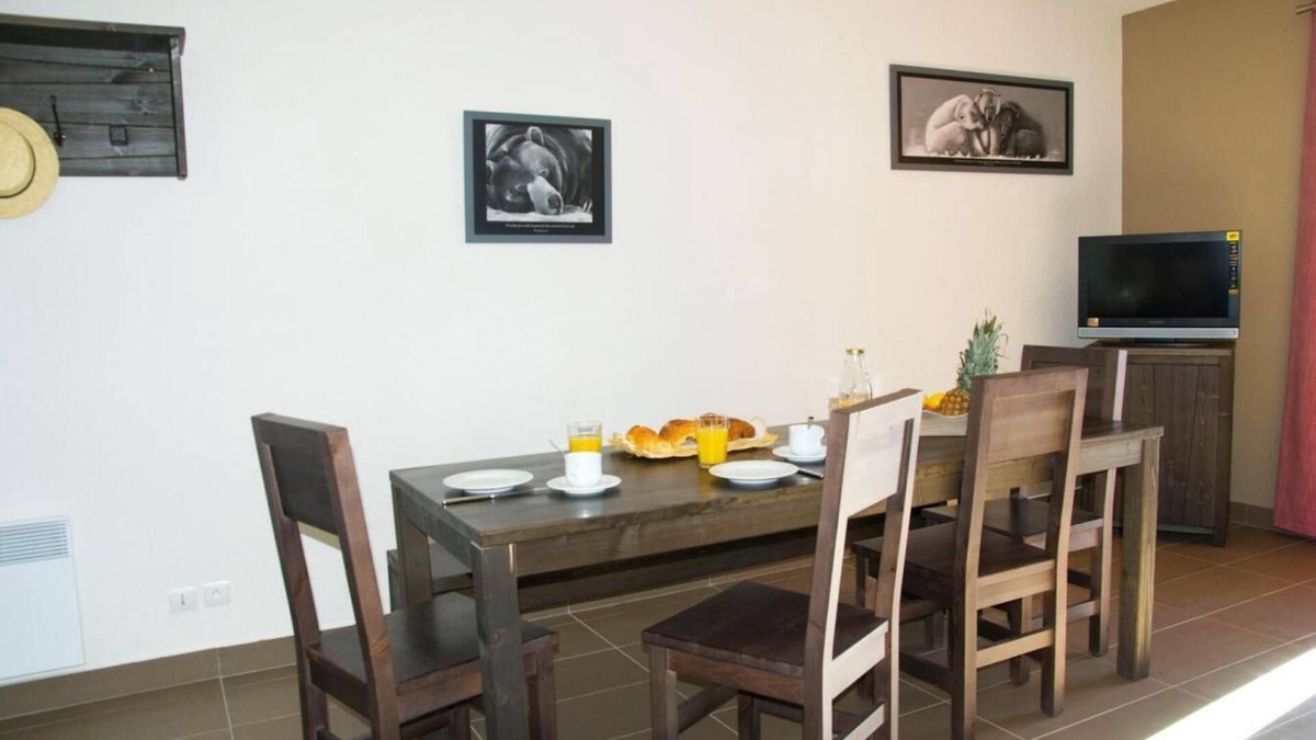 Font-Romeu-Odeillo-Via Apartment | 30m from resort center, fitness, swimming pool, sauna, hammam, terrace, balcony, tv, ski locker