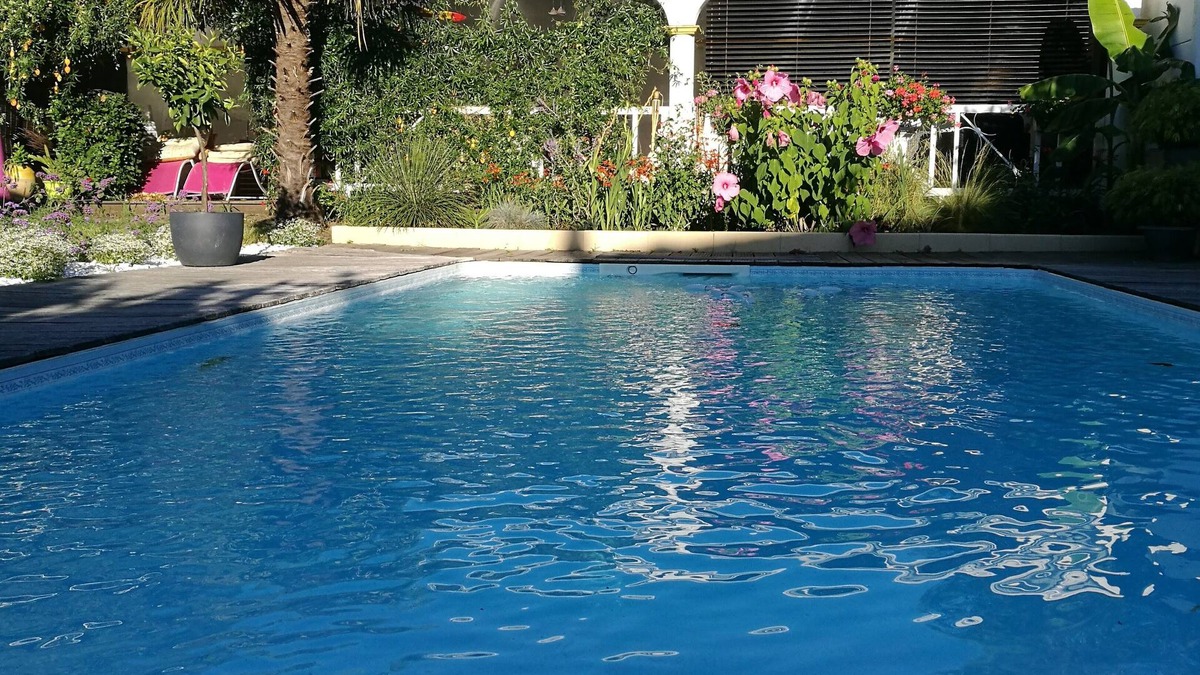 Dax House | 30mn from beaches, large 8-room house with Andalusian patio and private pool.
