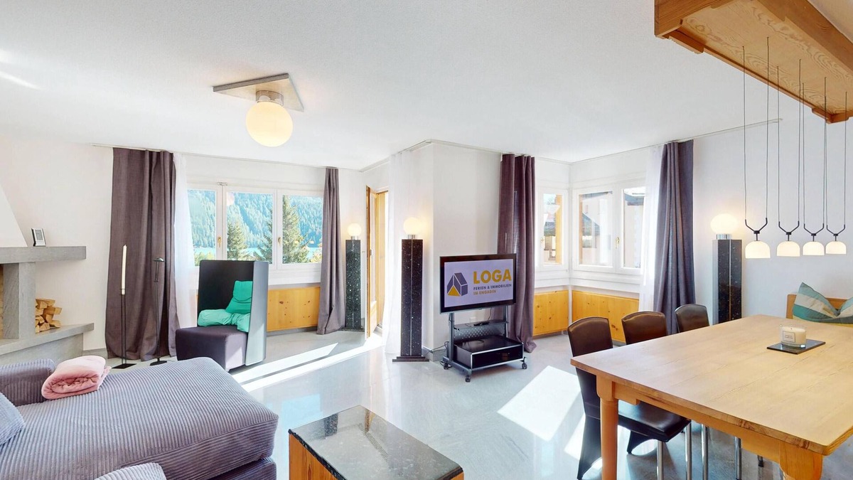 Silvaplana Apartment | 3½ - room apartment on the mezzanine floor.