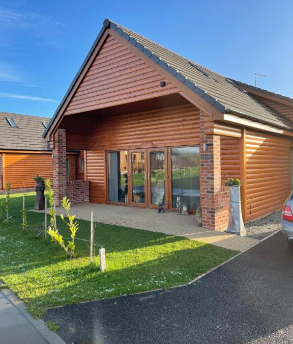 Fitling Resort | 31 Cherry East Riding of Yorkshire Hot Tub & Fishing