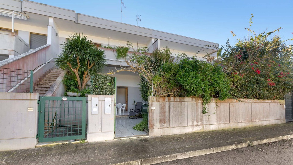 San Cataldo Apartment | 3164 Villetta Fiorita by BarbarHouse