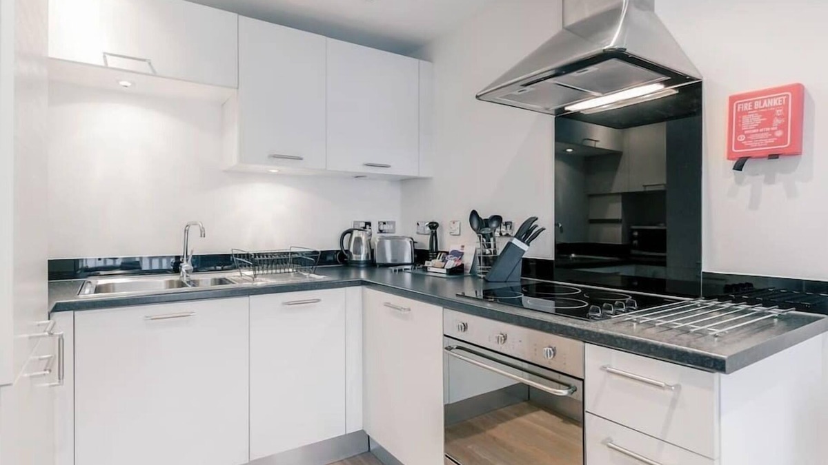 Epsom Apartment | 32 Capitol Square -2 bedroom apartment
