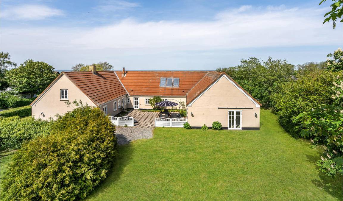 Bogense House | 326 m² House ∙ 4 bedrooms ∙ 12 guests