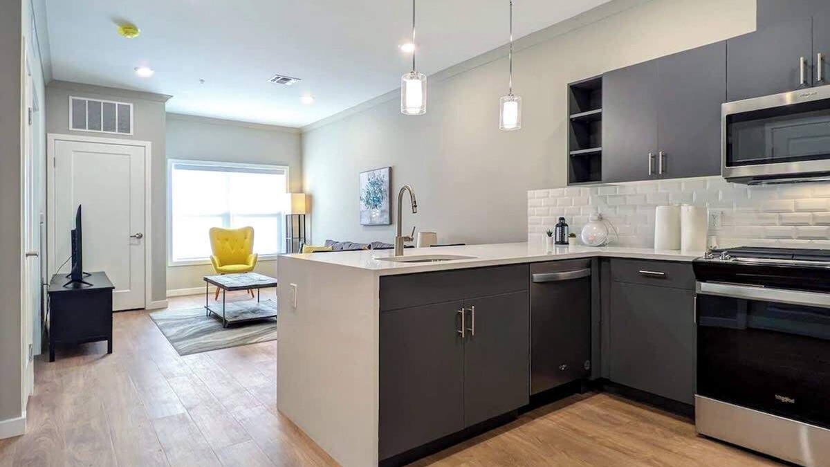 Dunellen Apartment | 329 Modern 1BR Apt Walk to NJT