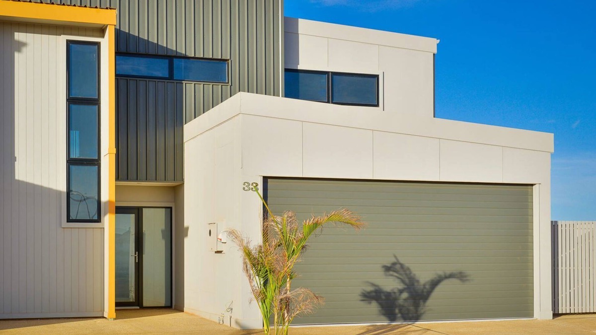 Exmouth House | 33 Inggarda Lane - Impressive Marina property