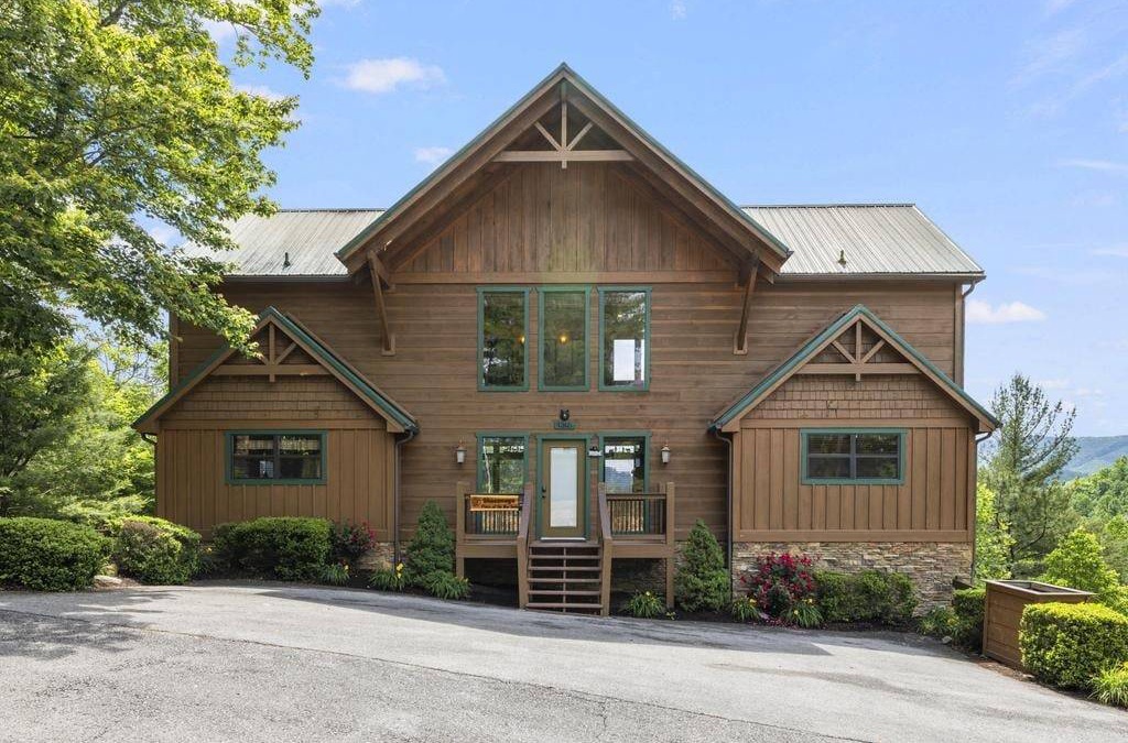 Pigeon Forge Cabin | 344 m² Cabin ∙ 5 bedrooms ∙ 16 guests