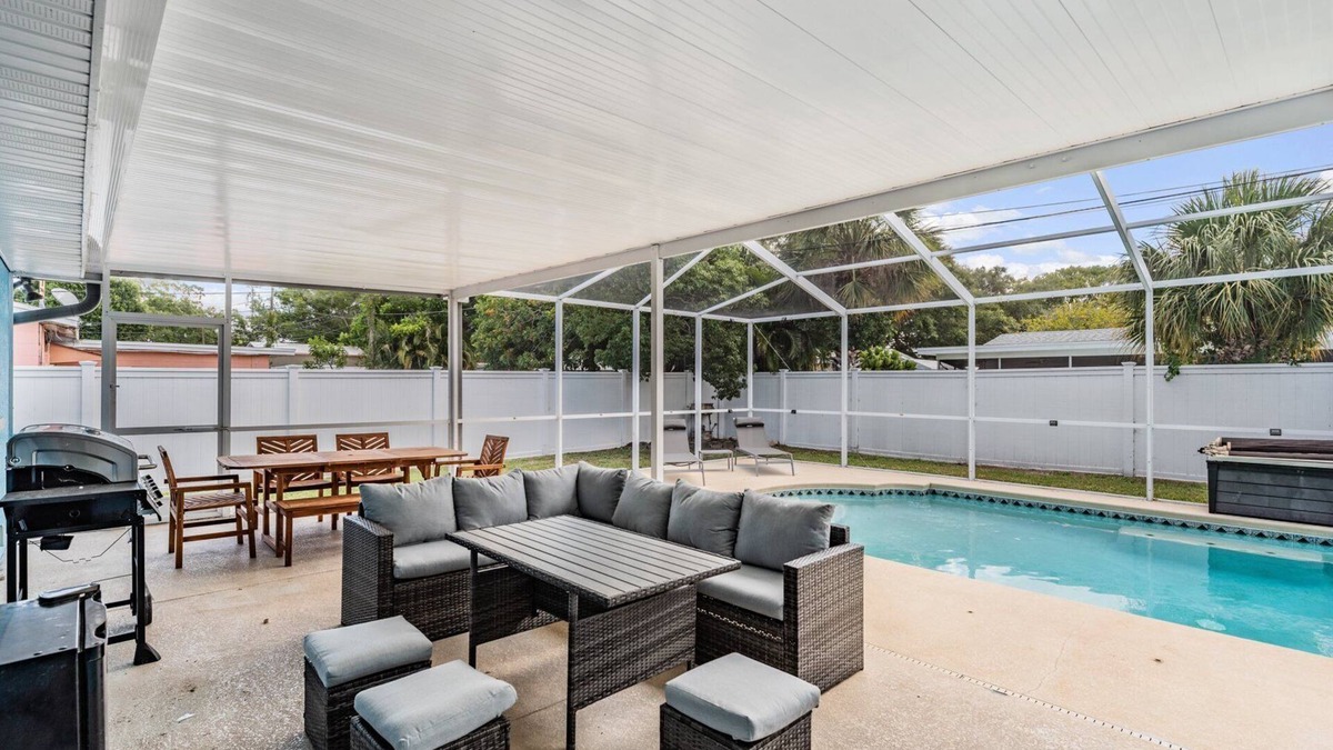 Largo House | 3442 Azalea Pl Summar