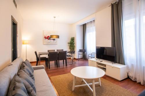 El Camp de l'Arpa del Clot Apartment | 34IND1119- Apartment near Sagrada Familia