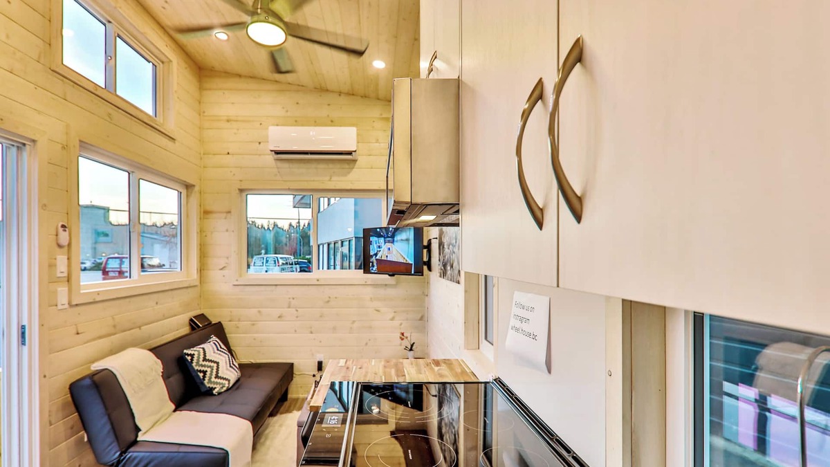 Halfmoon Bay House | 35 ‘ Tiny House RV pet friendly