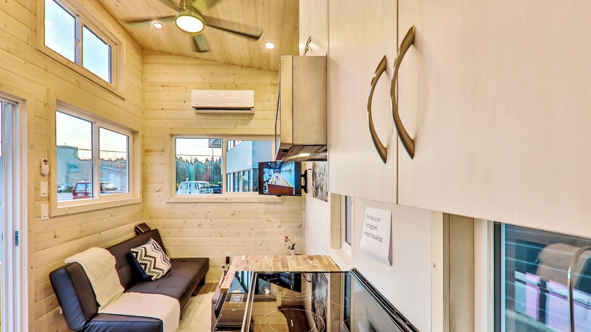 Halfmoon Bay House | 35 ‘ Tiny House RV pet friendly
