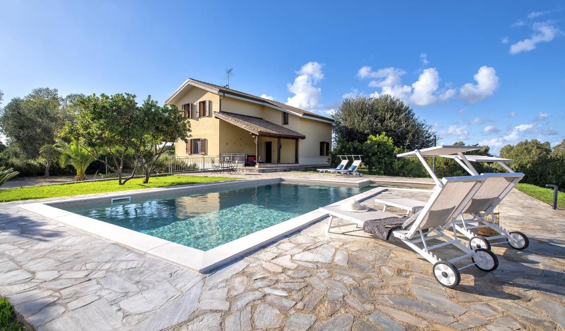 Olmedo Villa | 350 m² Villa ∙ 5 bedrooms ∙ 10 guests