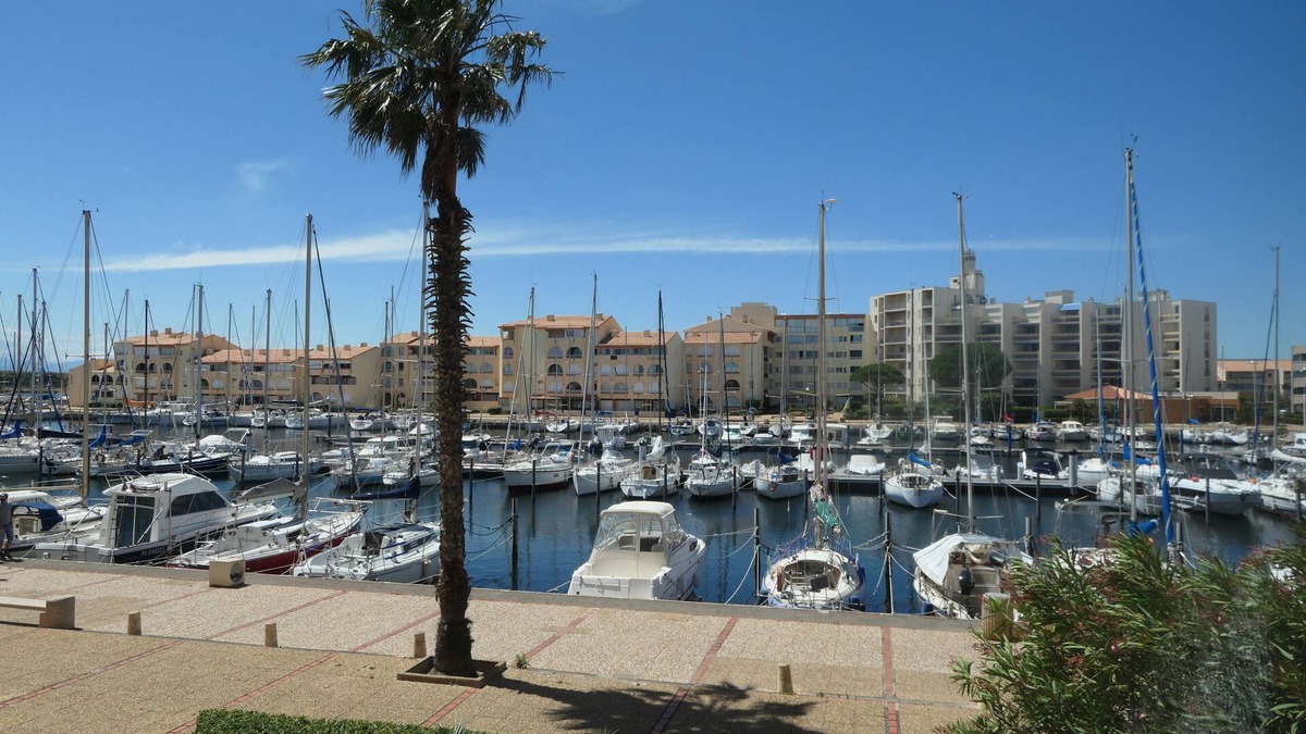 Leucate Apartment | 350m de la Plage Face au Port Joli T2 Clair Rénové